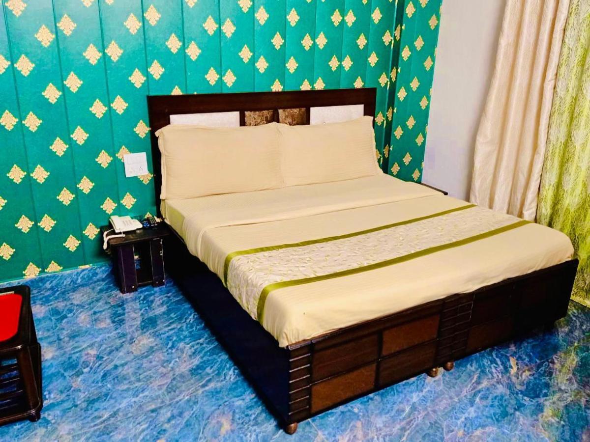 Shivjot Hotel Kharar Exterior photo