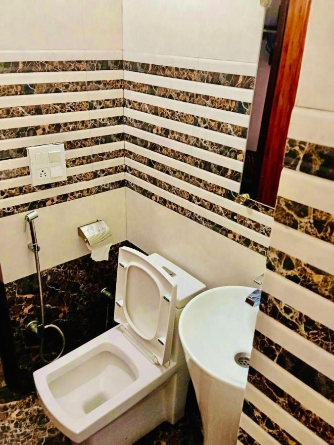 Shivjot Hotel Kharar Exterior photo